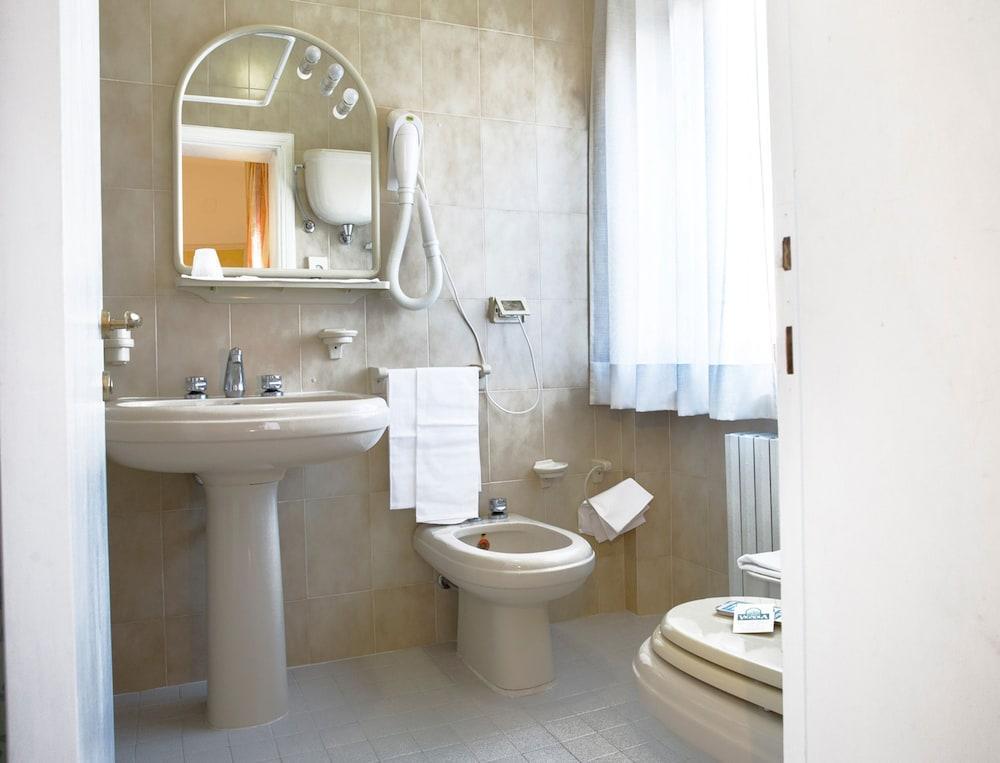 Hotel Vignola Assisi Buitenkant foto