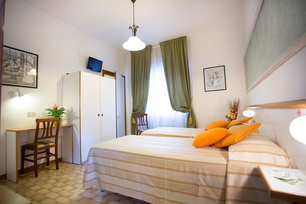 Hotel Vignola Assisi Buitenkant foto