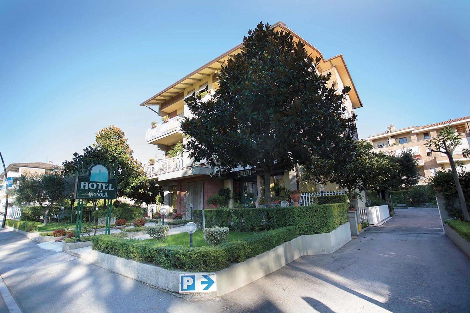 Hotel Vignola Assisi Buitenkant foto