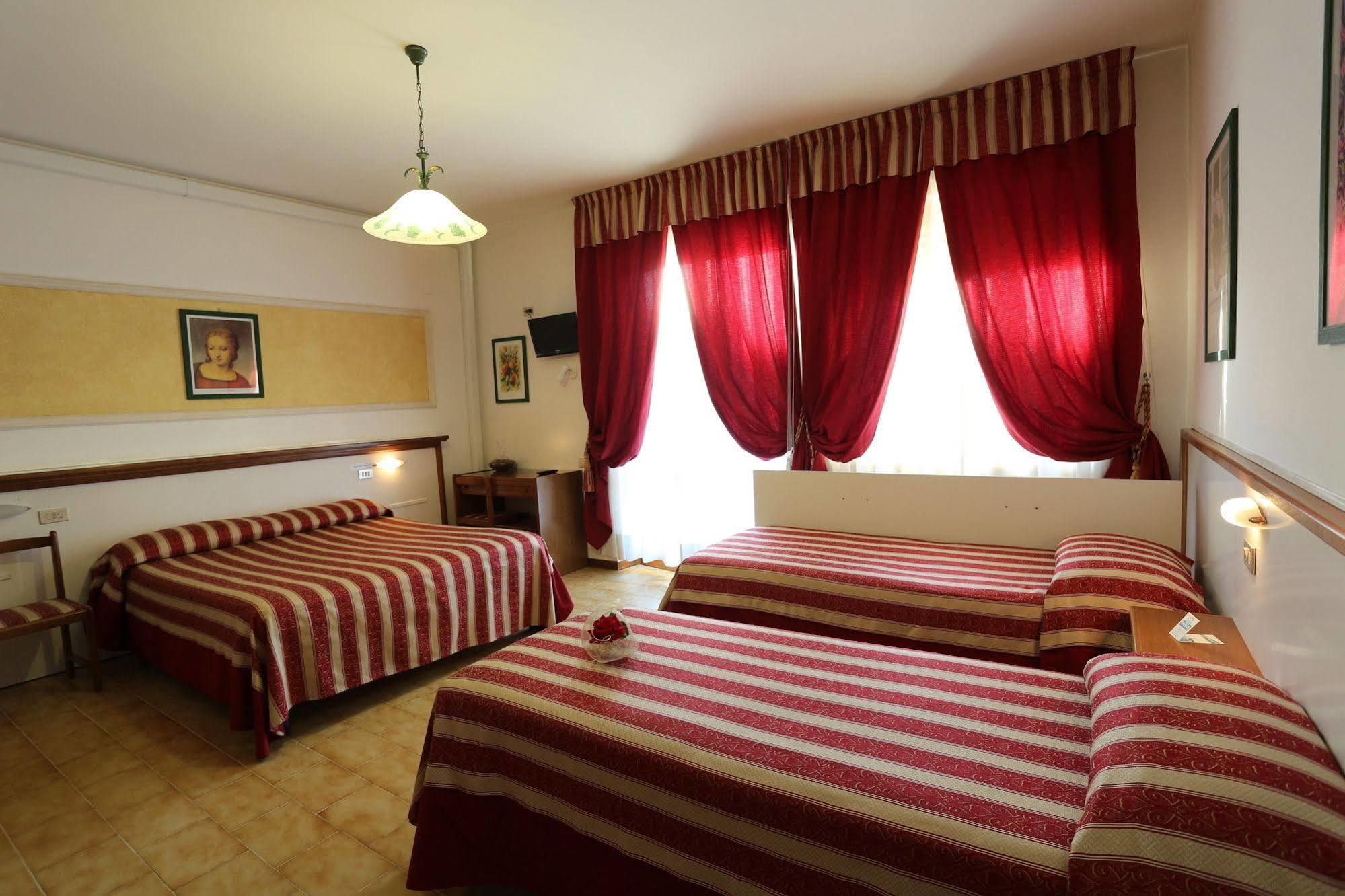 Hotel Vignola Assisi Buitenkant foto