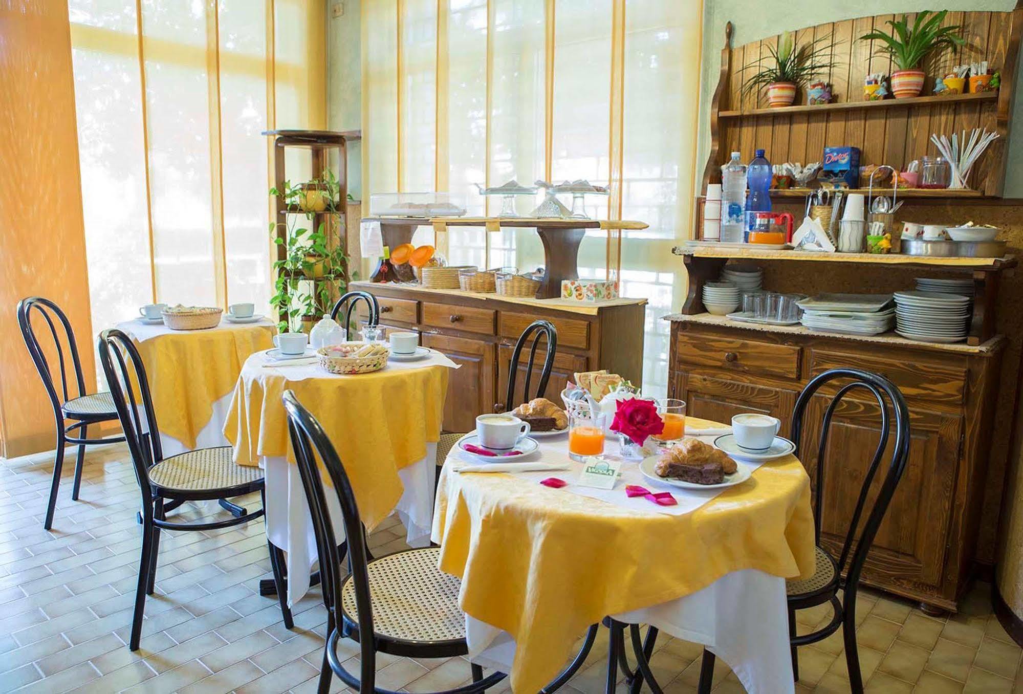Hotel Vignola Assisi Buitenkant foto