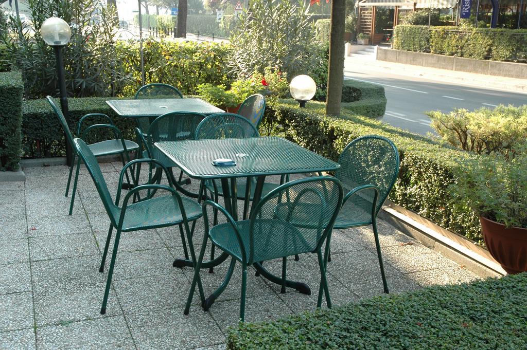 Hotel Vignola Assisi Buitenkant foto